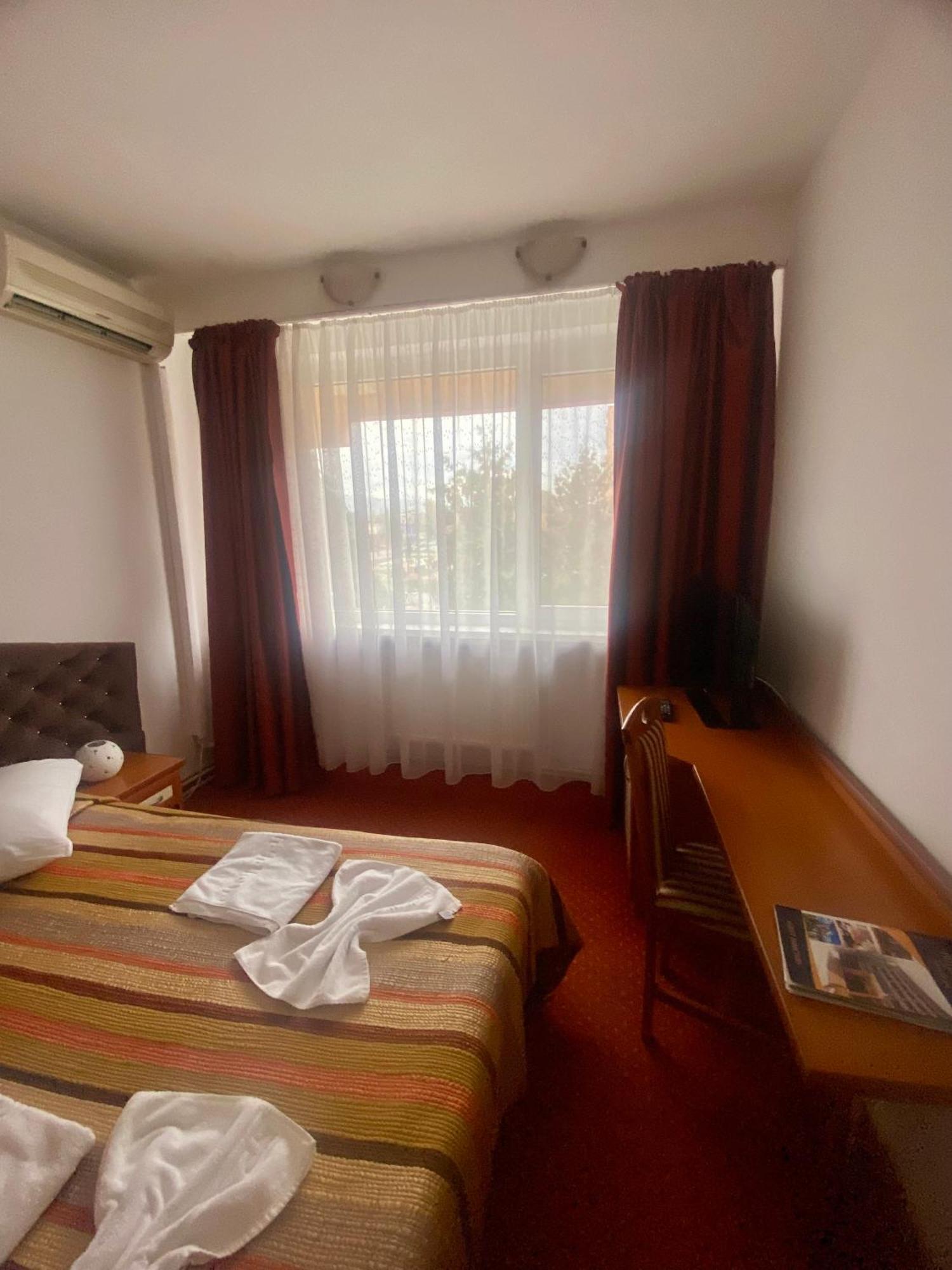 Hotel Rusca Hunedoara Exteriér fotografie