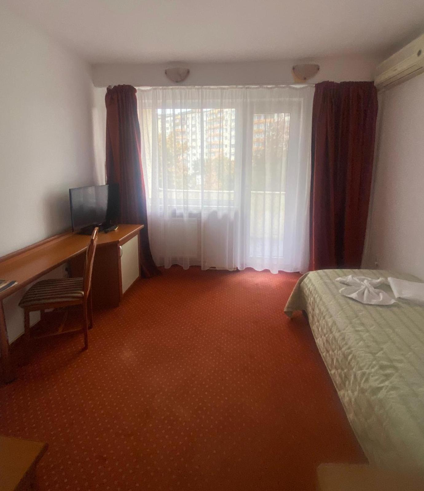 Hotel Rusca Hunedoara Exteriér fotografie