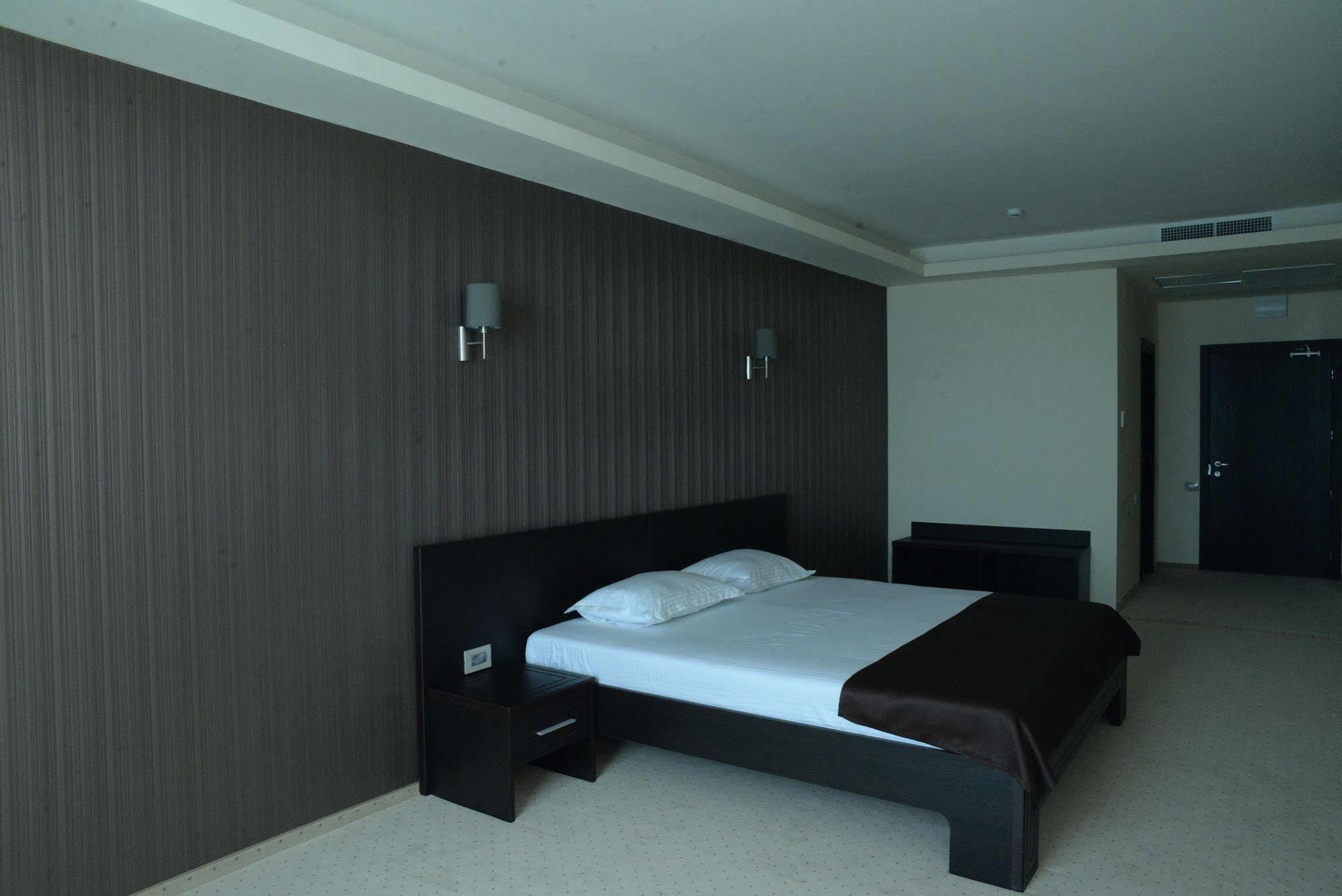 Hotel Rusca Hunedoara Exteriér fotografie